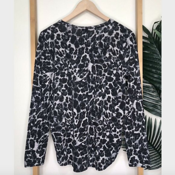 SOLD Witchery Animal Print Crew Neck Top XS - Picture 3 of 12